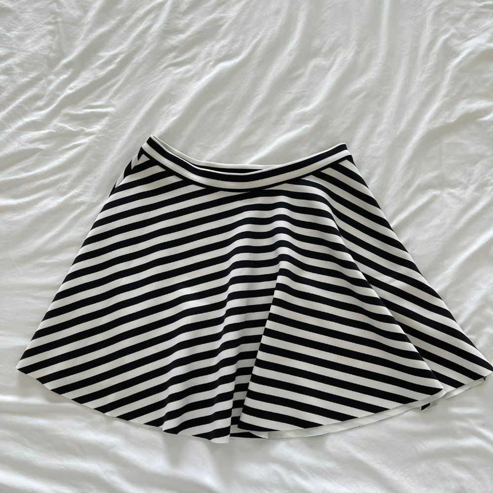 Abercrombie & Fitch Y2K Striped Flare Mini Biker Skirt Size Medium